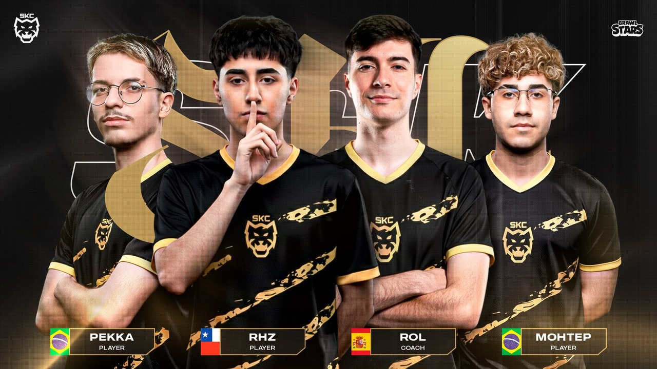 SKCalalas Brawl Stars players pose together